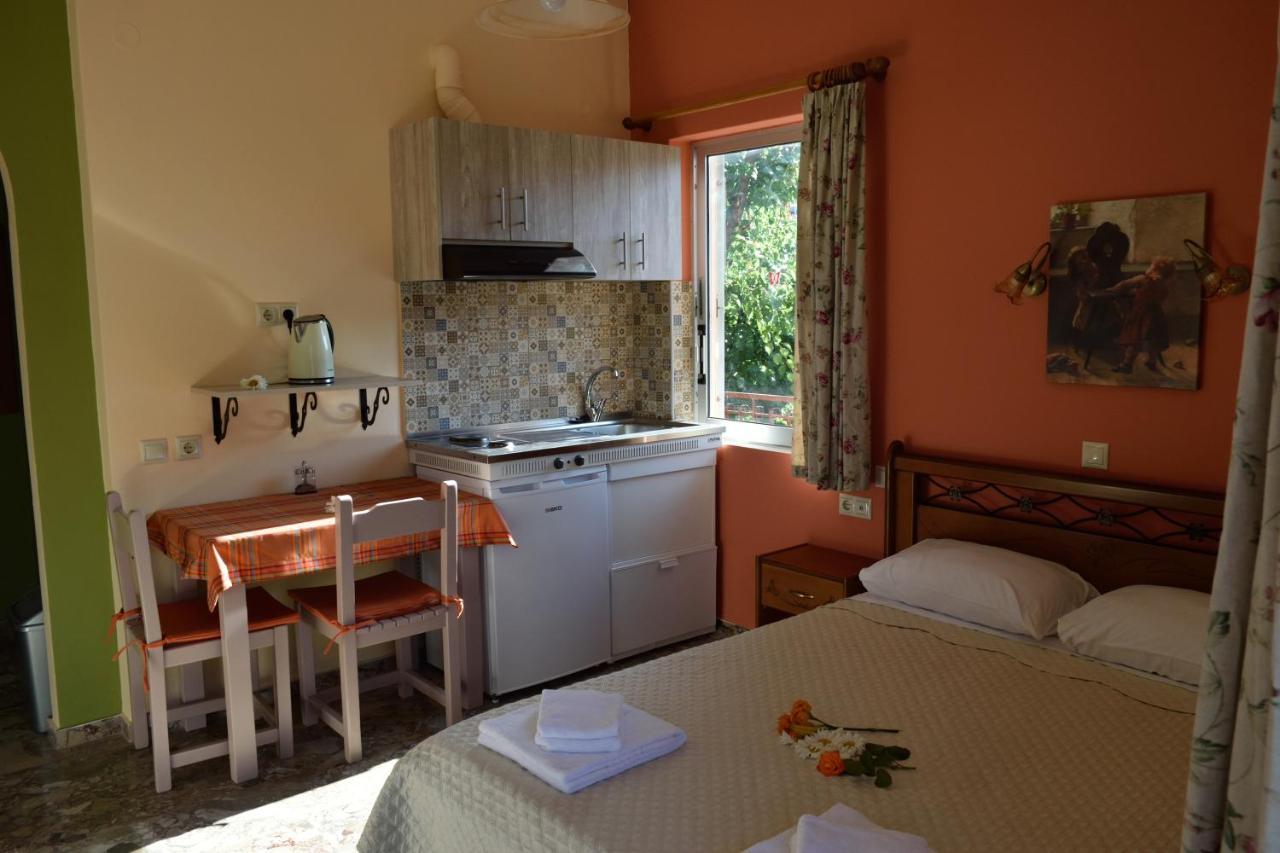 Stamoulis Apartments Agia Efimia Bagian luar foto