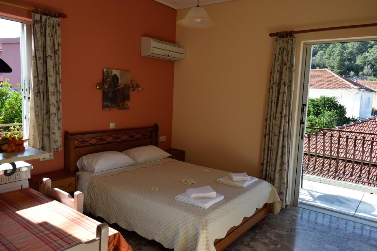 Stamoulis Apartments Agia Efimia Bagian luar foto