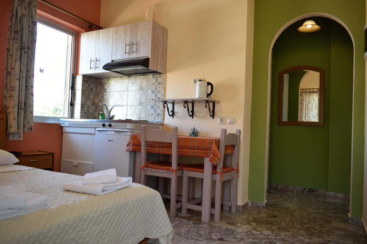 Stamoulis Apartments Agia Efimia Bagian luar foto