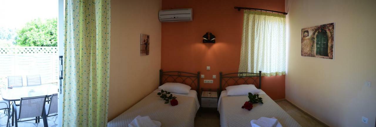 Stamoulis Apartments Agia Efimia Bagian luar foto