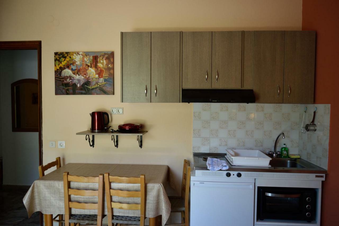 Stamoulis Apartments Agia Efimia Bagian luar foto